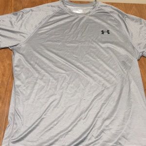 Under Armour T-shirt striped